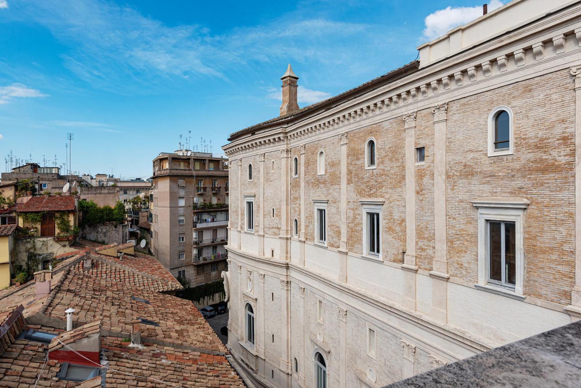 Apartment With Terrace In Via Del Pellegrino - Fromhometorome Bagian luar foto