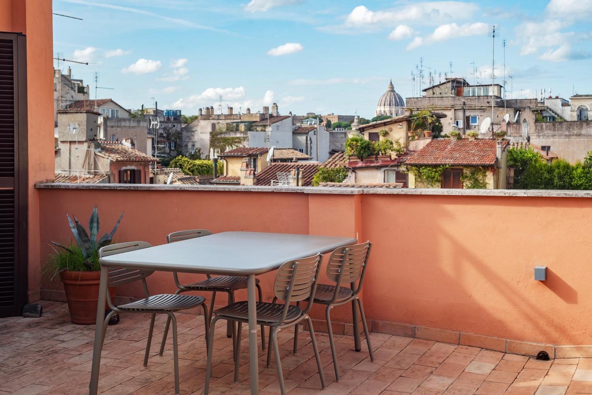 Apartment With Terrace In Via Del Pellegrino - Fromhometorome Bagian luar foto