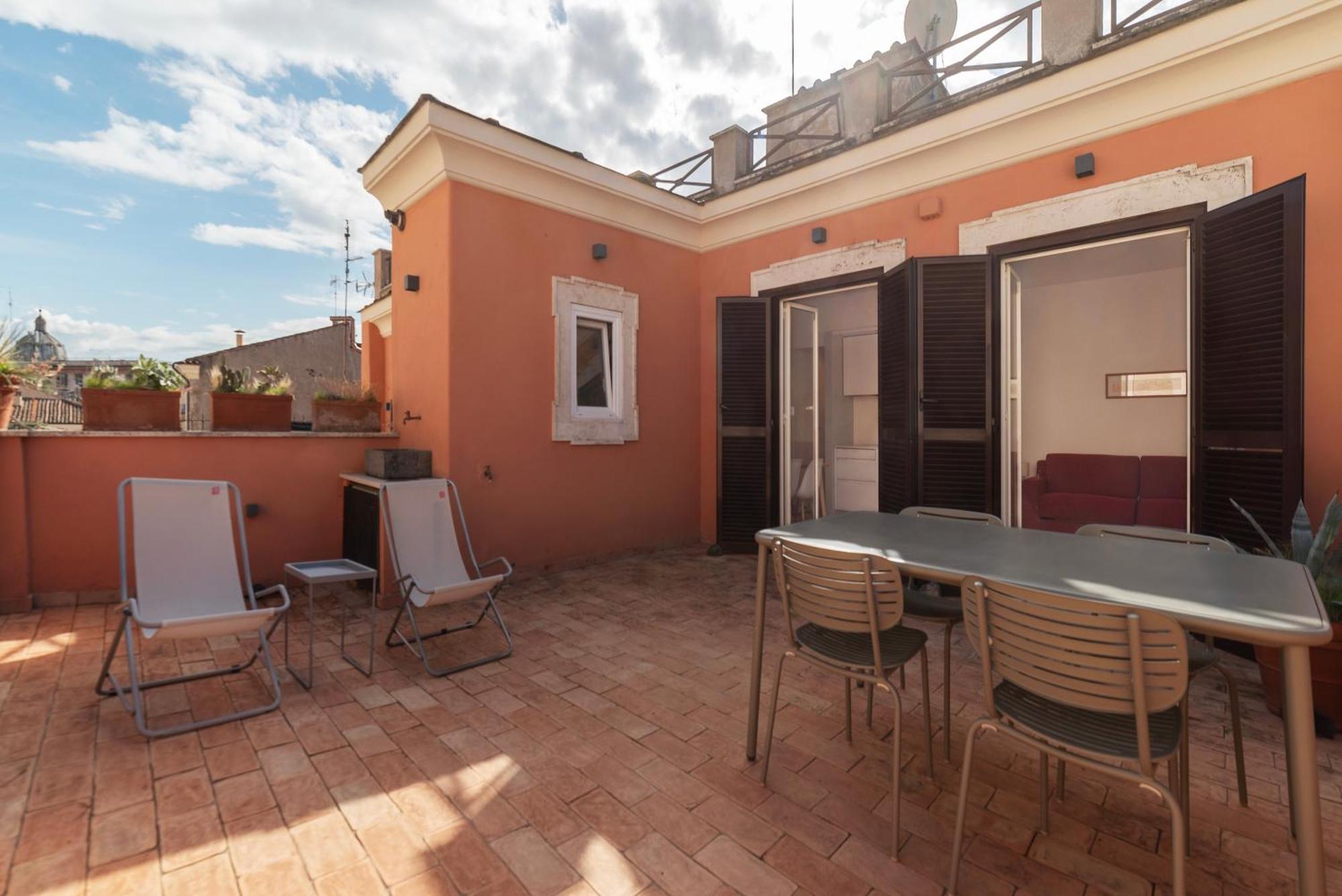 Apartment With Terrace In Via Del Pellegrino - Fromhometorome Bagian luar foto